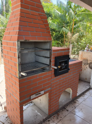 Churrasqueira de 65 centímetros + Forno + Fogão.