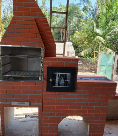 Churrasqueira 65 centimetros + forno + fogão.