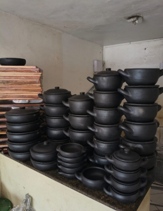 Panelas de barro.